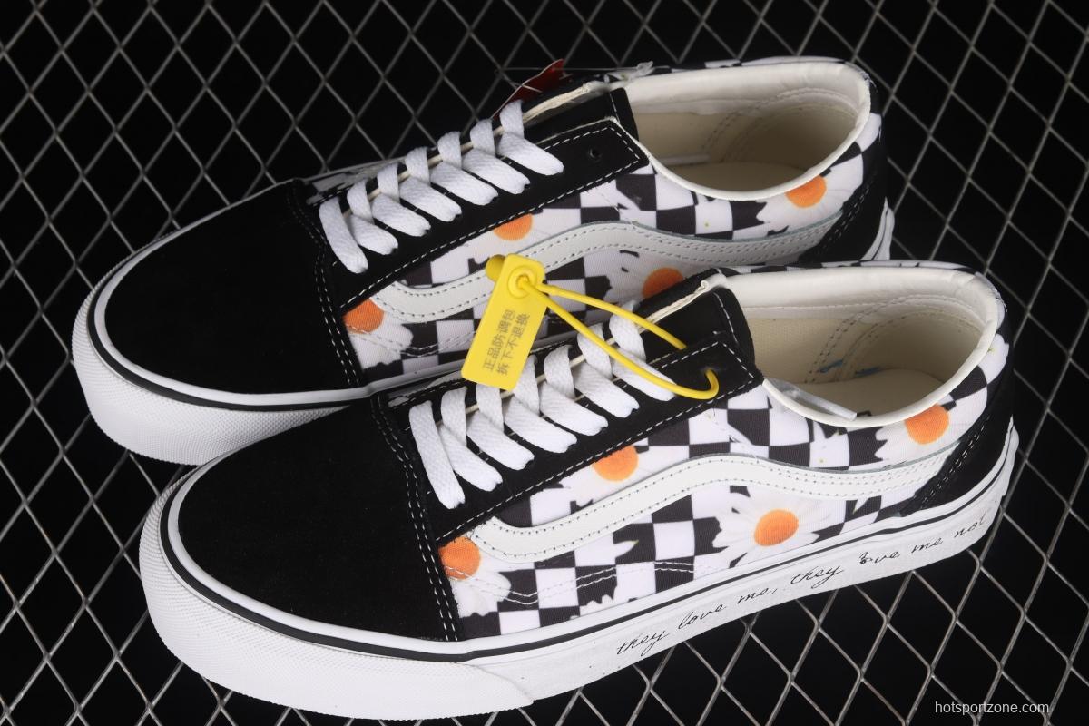 Vans Old Skool black and white checkerboard checkered daisy low upper board shoes sports shoes VN0A5KRFB0B