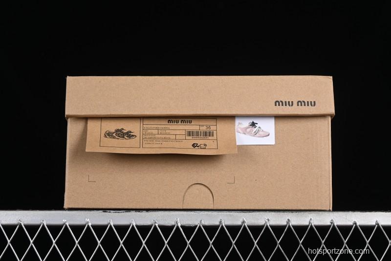 Miu Miu x New Balance 530 Low-Top Retro Running Sneakers with Dual Lace Design - G.D4