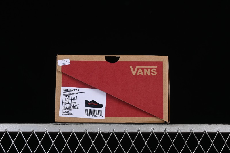 Vans Classics Knu Skool Retro Sneakers with Enlarged Toe and Thickened Trim - VN0009QC3N6