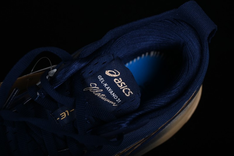Asics Gel-Kayano 31 Running Shoes with Enhanced Cushioning and Breathable Design - 1011B950-400