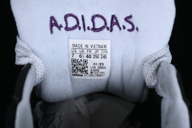 Adidas Originals Campus 00s Retro Casual Sneakers with Chunky Silhouette - IG0792