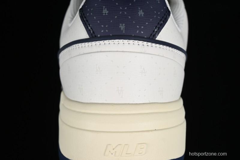 MLB Chunky Liner Basic New York Yankees Thick Sole Casual Sneakers with 6cm Height Increase - 3ASXCBO3N07NYD