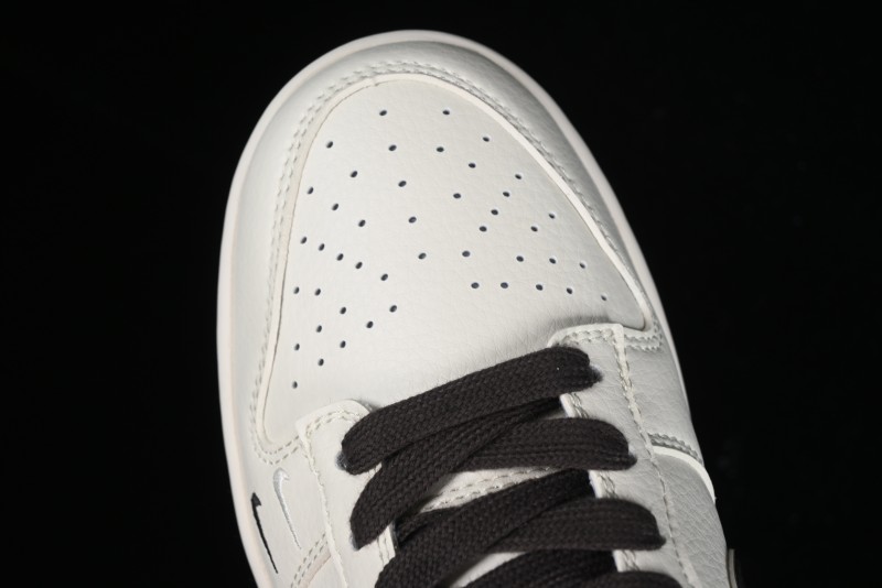 Stussy x Nike SB Dunk Low Anniversary Customized Casual Sneakers in Off-White Black Swoosh - DQ1098-378