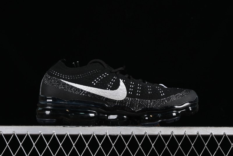 Nike Vapormax 2023 Flyknit Running Shoes with Full-Length Air Cushion - DV1678-001