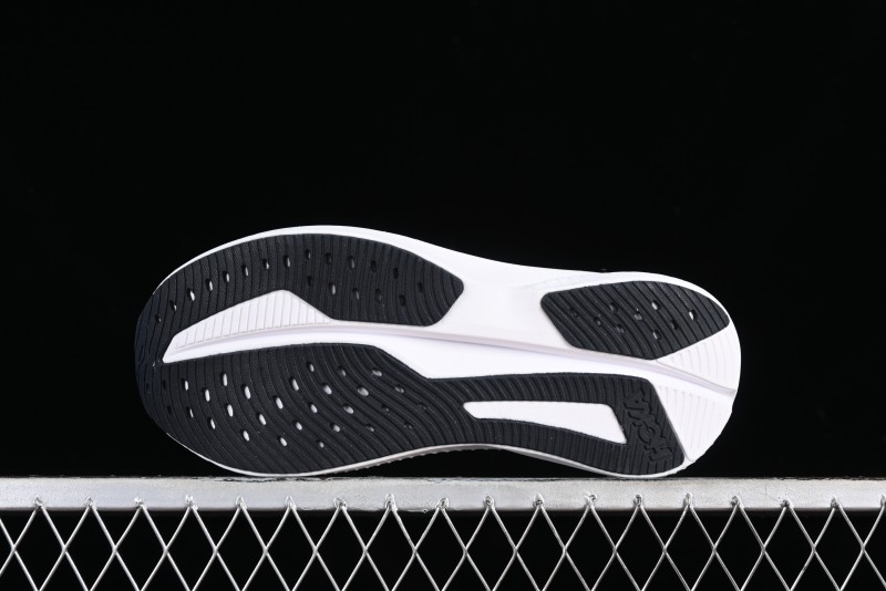 HOKA ONE ONE MACH 6 Flagship Racing Shoes with Carbon Plate Technology and Asymmetric Design - 1147790 BWHT