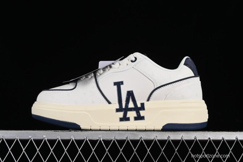 MLB Chunky Liner Basic New York Yankees Thick Sole Casual Sneakers with 6cm Height Increase - 3ASXCBO3N07NYD