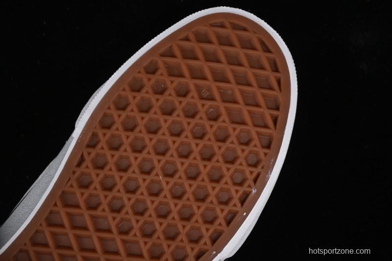 Vans Classics Knu Skool Full-Grain Leather Retro Sneakers with Chunky Silhouette - VN000CS0DRV