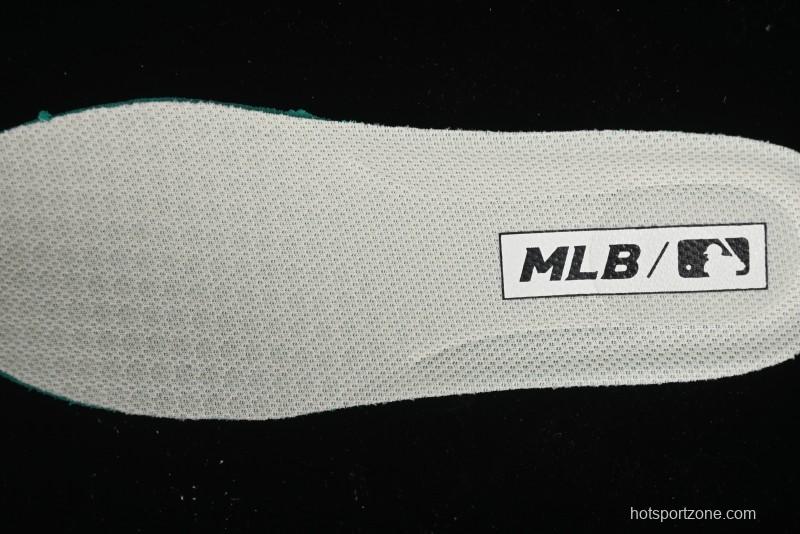 MLB Chunky Classic Base New York Yankees Lightweight Platform Casual Sneakers - 3ASXBMN4N50BKS