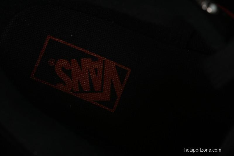 Vans Knu Skool Low Top Retro Casual Vulcanized Slip-On Shoes - VN0009QCSWE