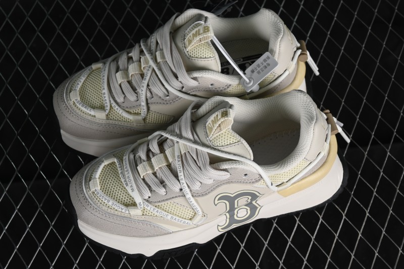New York Yankees Chunky Runner Lace Lightweight Casual Sneakers - 3ARNCRA4N43BGS