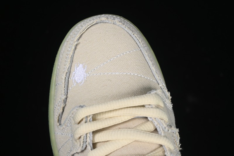 Nike SB Dunk Low "Mummy" Casual Skate Shoes with Tear-Away Fabric and Egyptian Theme - DM0774-111