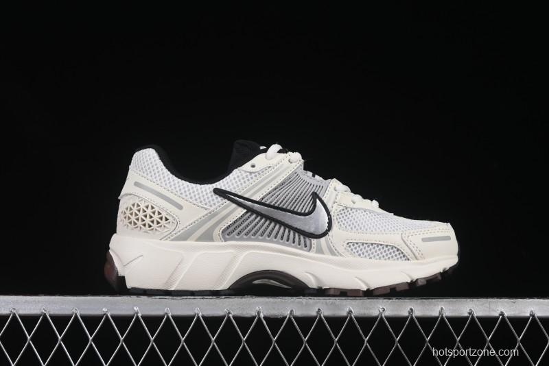 Nike Zoom Vomero 5 Retro Casual Running Shoes with Lightweight EVA Midsole - FJ2028-001