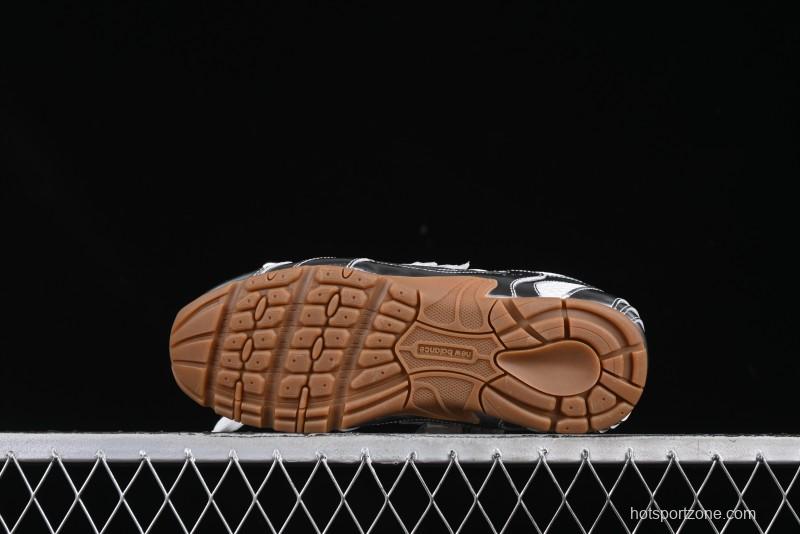 New Balance 530 Metallic Silver Sneakers – Stylish & Sporty Design