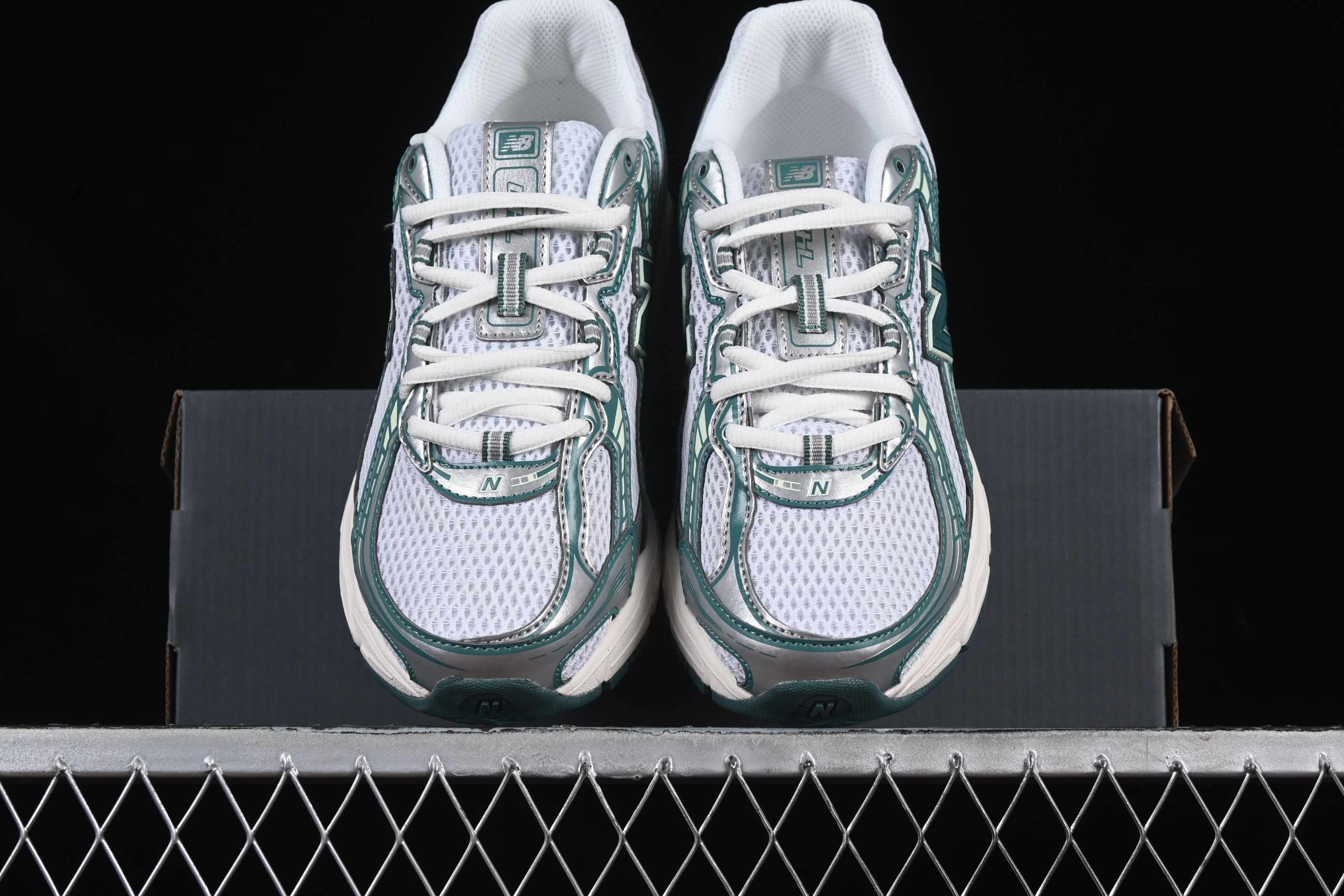 New Balance 740 Series Retro Dad Style Casual Running Shoes - U740GR2