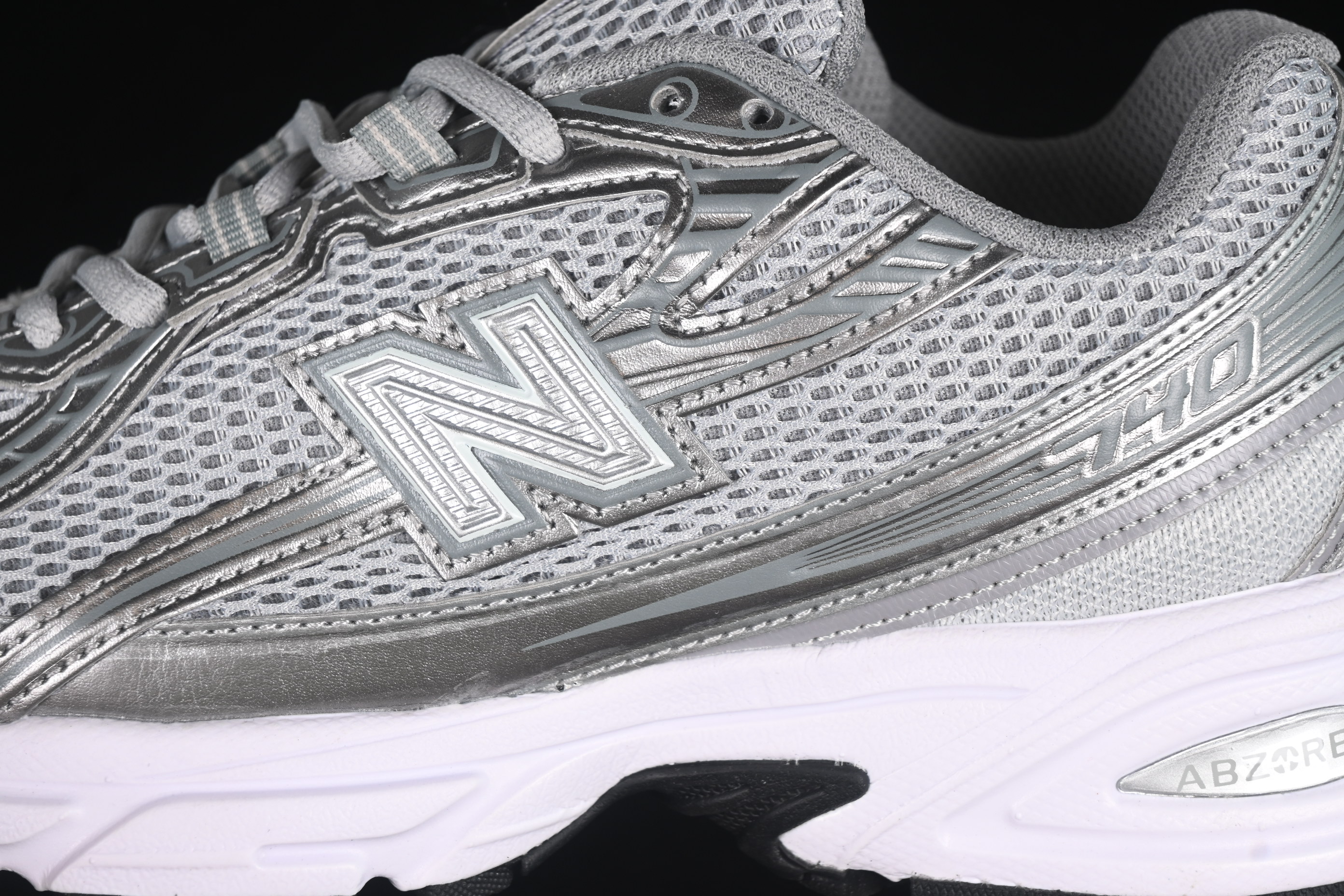 New Balance 740 Series Retro Dad Style Casual Sports Running Shoes - U740SG2