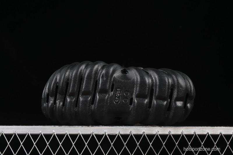 Crocs Classic Clog Slip-On Beach Sandals with Ventilation Holes - B.D4