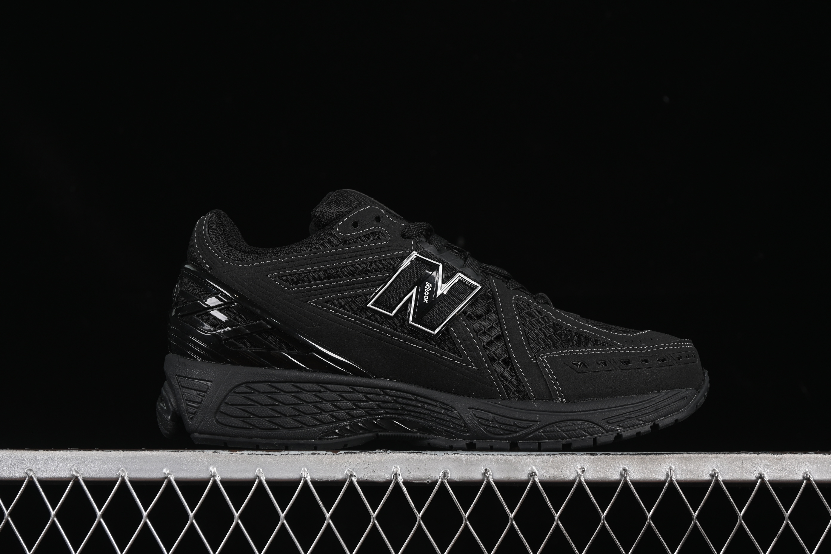 New Balance 1906 Series Retro Dad Style Casual Running Shoes - M1906RWF