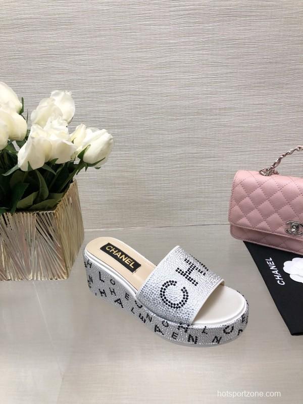 2025 Slippers Chanel White Silk Platform Crystal LY00320
