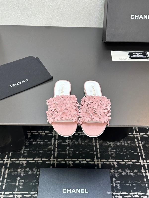 2025 Women Chanel Pink Suede Slippers
