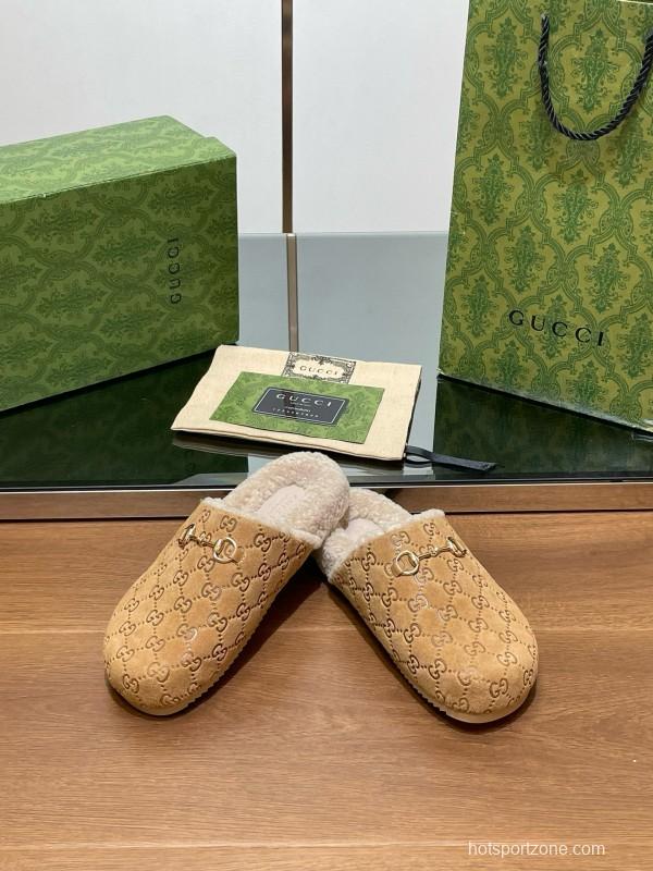 2024 Gucci beige leather slippers GG pattern