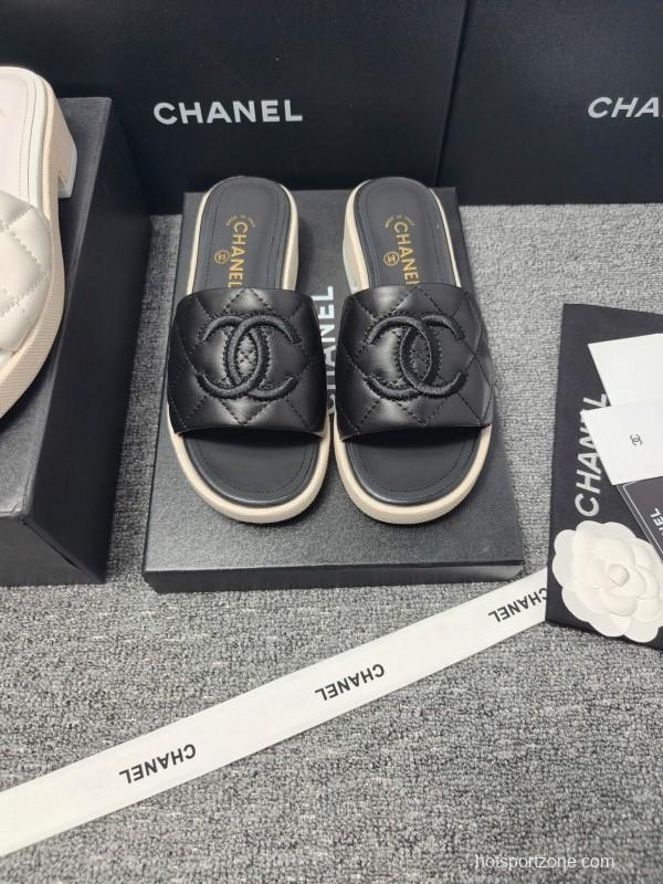2025 Slippers Chanel Black Leather Slippers