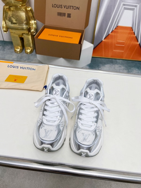 2025 Unisex Louis Vuitton White Grey Mesh Leather Sneakers LY00340