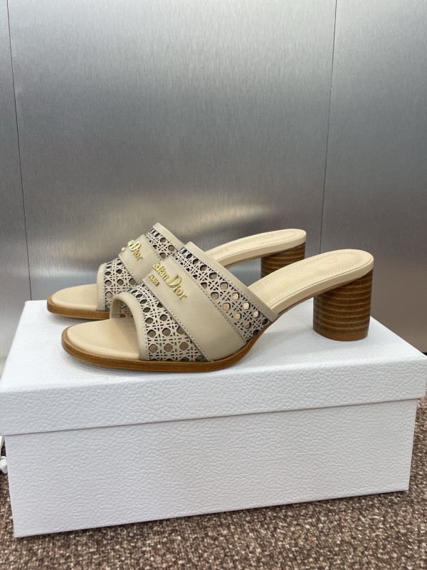 2025 Women Dior Beige Leather Sandals