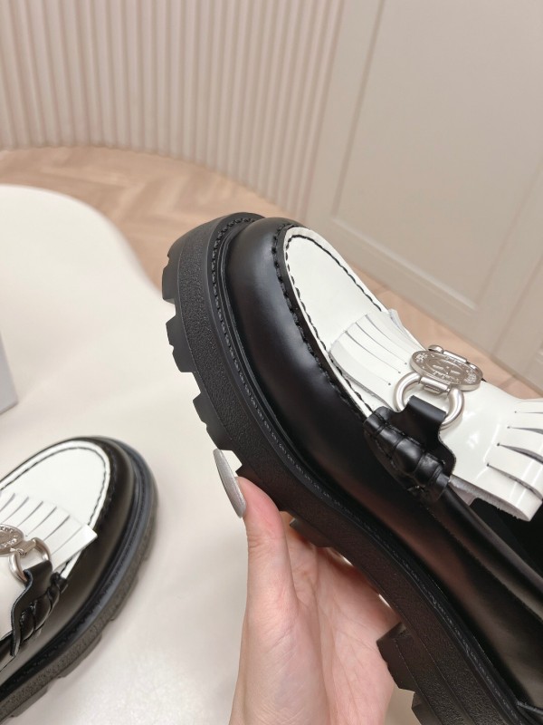 2025 Women Dior Black White Leather Loafers Metal Buckle KFY00350