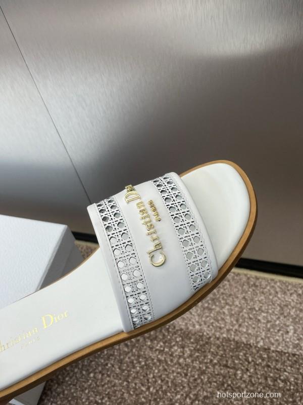 2025 Women Dior White Leather Slippers KFY00300