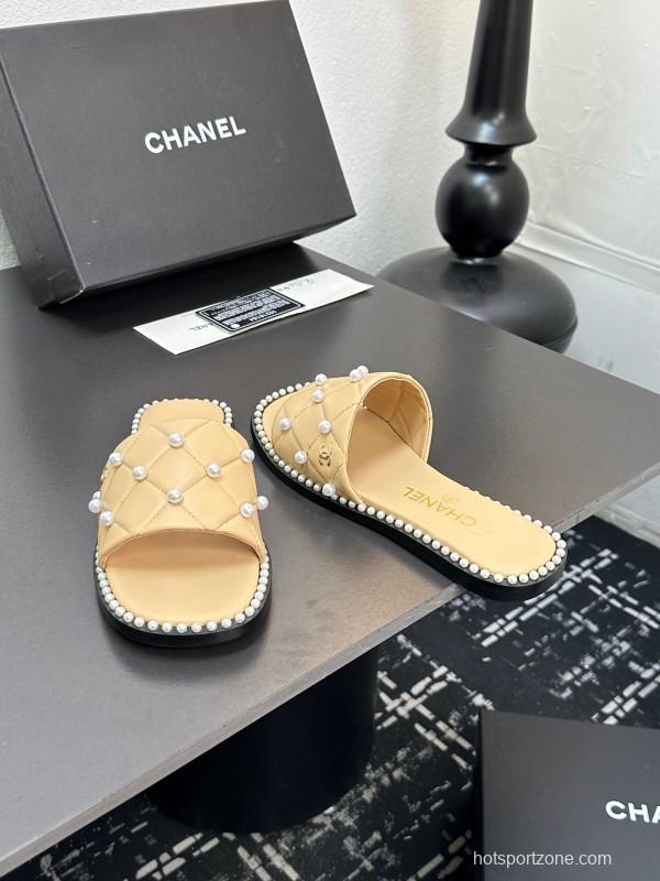 2025 Slippers Chanel Beige Lambskin Pearl