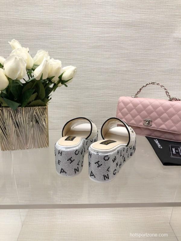 2025 Slippers Chanel White Black Fabric Platform Logo LY00320
