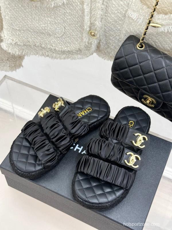 2025 Women Chanel Black Leather Slippers CC Logo KFY00230