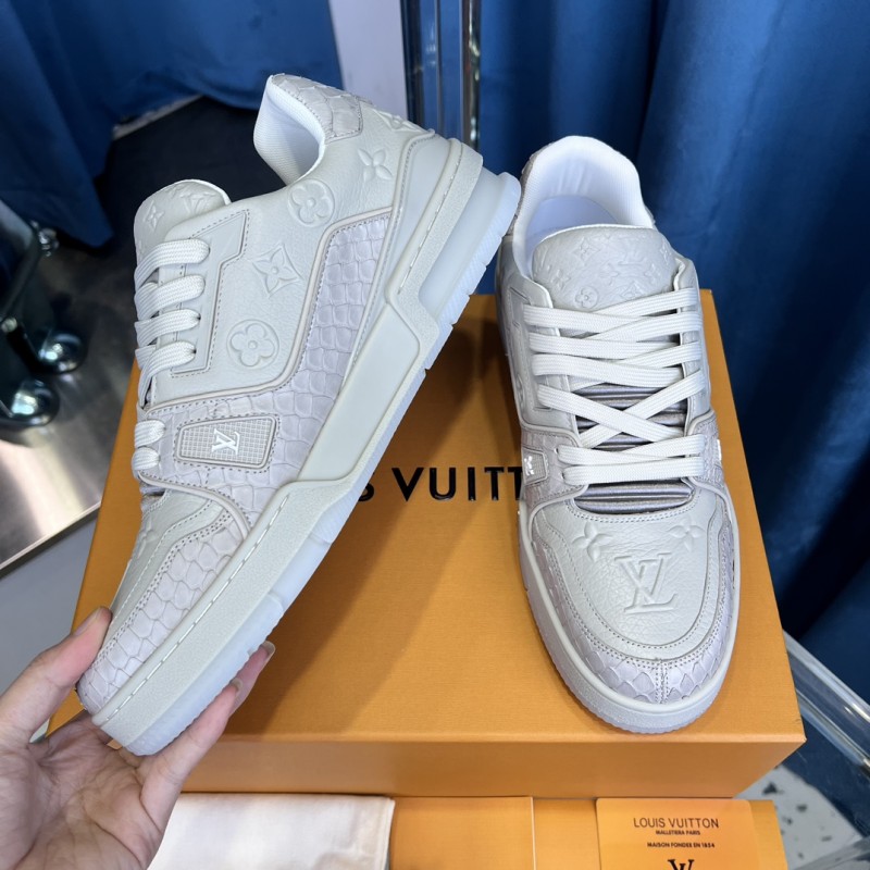 2025 Unisex Louis Vuitton White Leather LV Trainer
