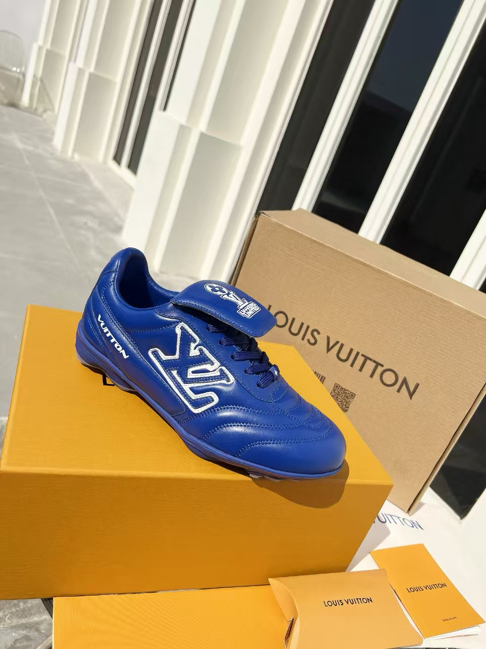 2025 Unisex Louis Vuitton Blue Leather Sneakers MJ00380(F/M)