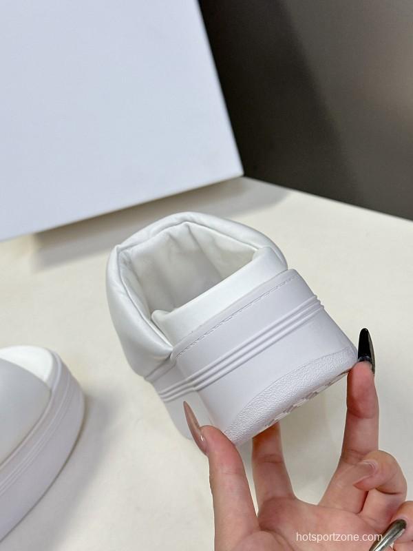 2025 Women Celine White Leather Slippers LY00240