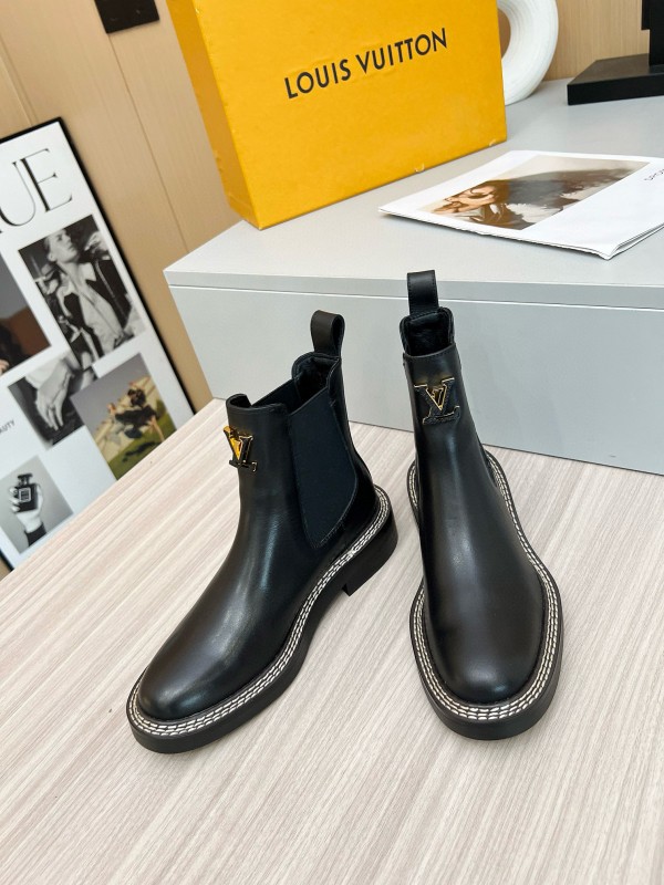 2024 Women Louis Vuitton Black Calf Leather Chelsea Boots MJ00340