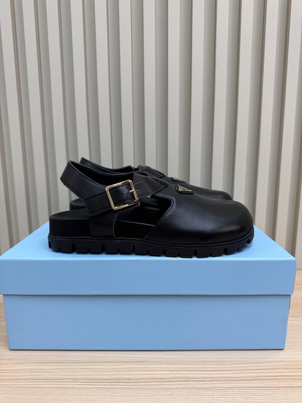 2025 Women Prada Black Leather Clog LY00280