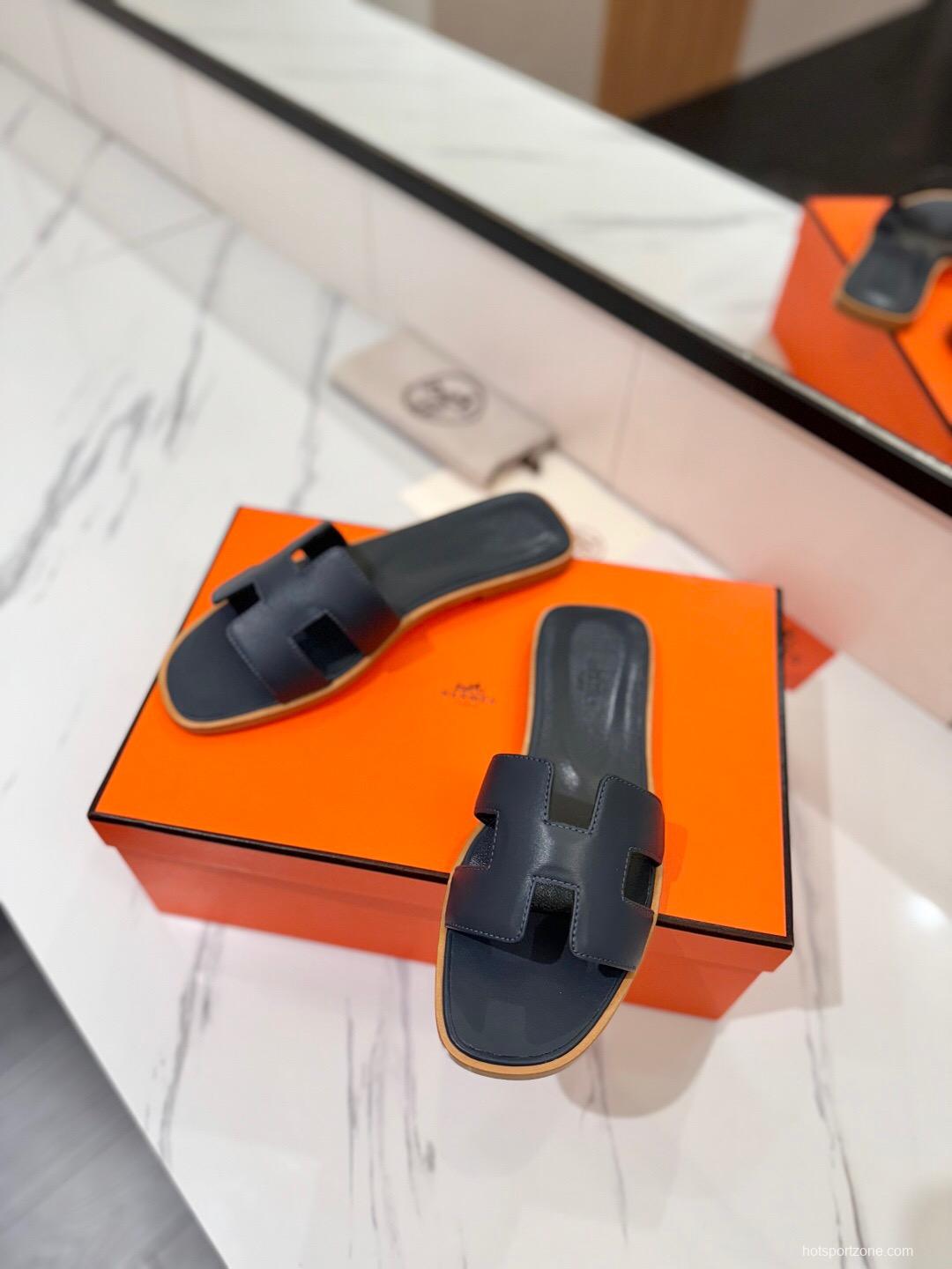 2025 Women Hermès Black Leather Slippers