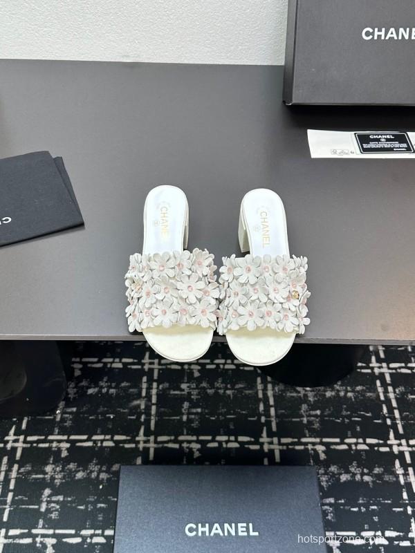 2025 Women Chanel White Leather Sandals