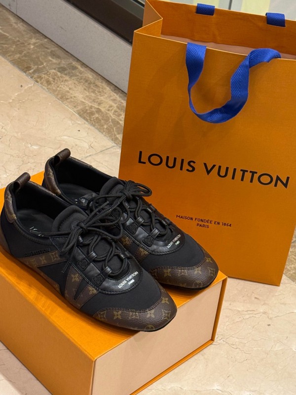 2025 Unisex Louis Vuitton Black Brown Canvas Leather Sneakers LY00340