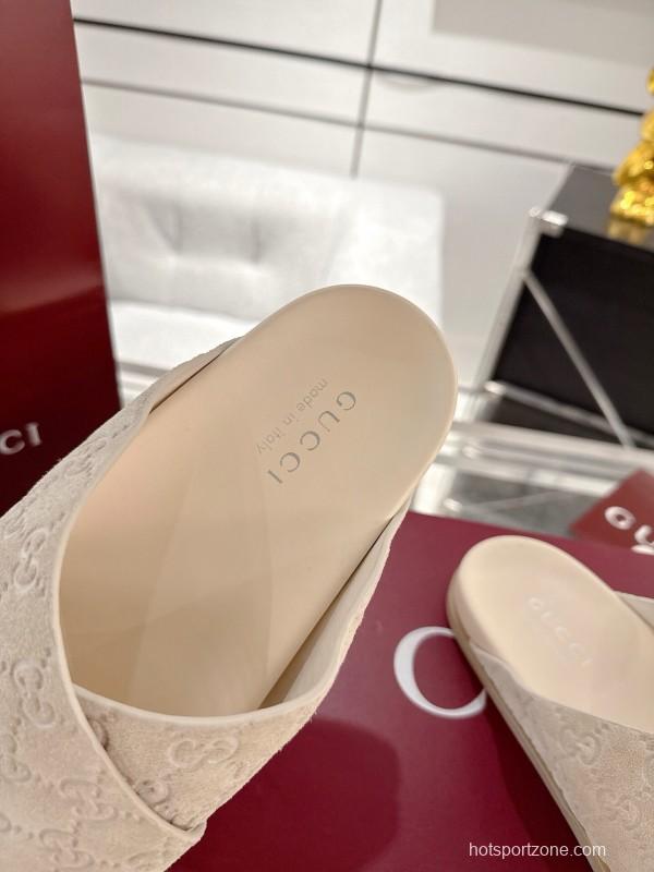 2025 Unisex Gucci Beige Suede Slippers Double G Embossed AS00240