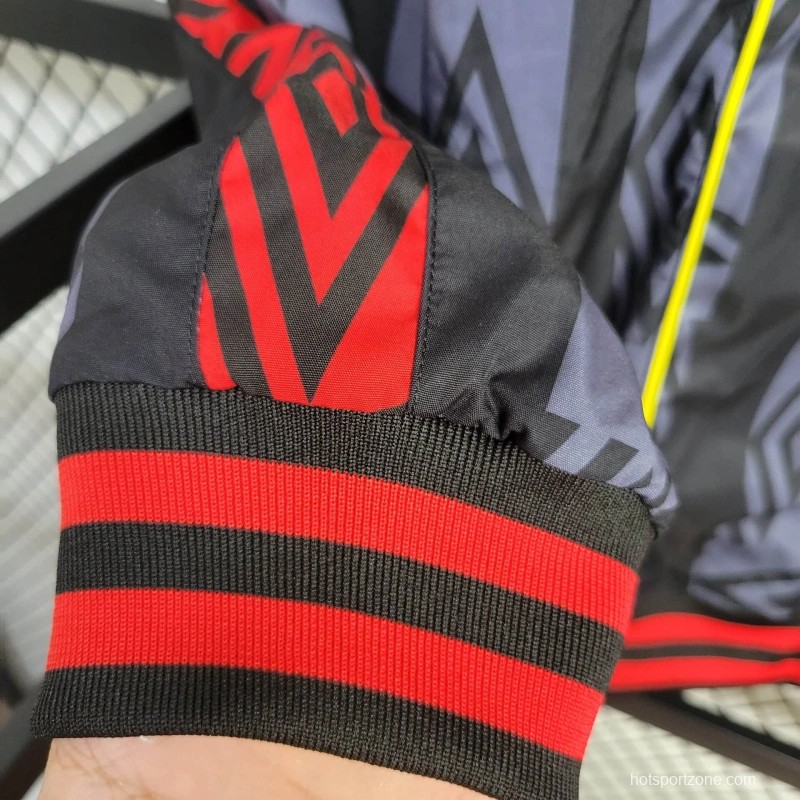 25/26 Manchester United Jacket Retro Black Pattern Windbreaker