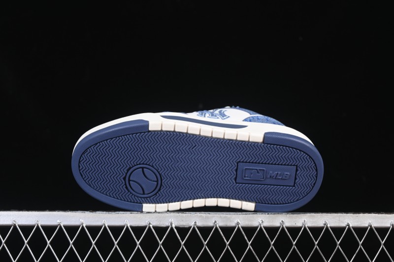 New York Yankees Chunky Liner Pocket Monogram Height-Increasing Thick Sole Casual Running Shoes - 3ASXP025N50NYS