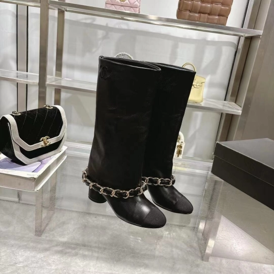Chanel 2025/SS Runway Turn-Cuff Large Chain Block Heel Boots - LY00510