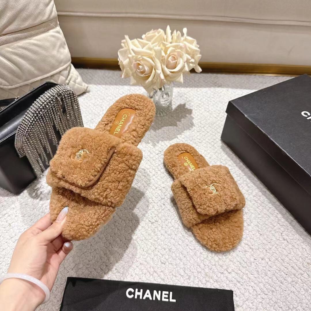 Chanel 2025/SS Slingback Lock Buckle Butterfly Fur Slippers - LY00250
