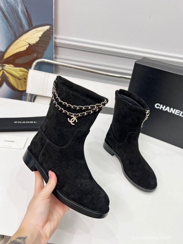 Chanel 2025 SS Quilted Leather Chain CC Emblem Flat Ankle Boots - LY00400