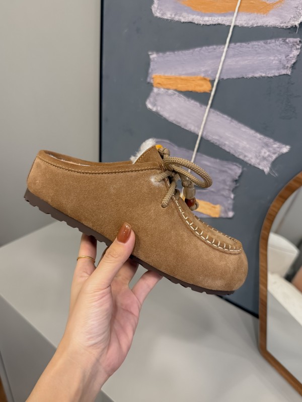 UGG 2025 Spring/Summer Collection Cozy Wool Slippers with Retro Buckle - KFY00240