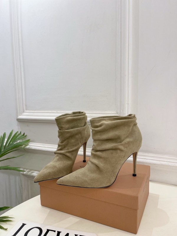 Gianvito Rossi GR Pointed Toe Retro Pleated High Heel Ankle Boots - KFY00340