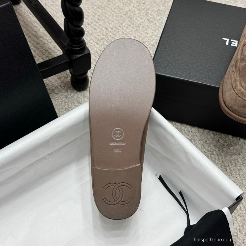 Chanel 2025 SS Teddy Fur Loafers with Double C Logo - KFY00300