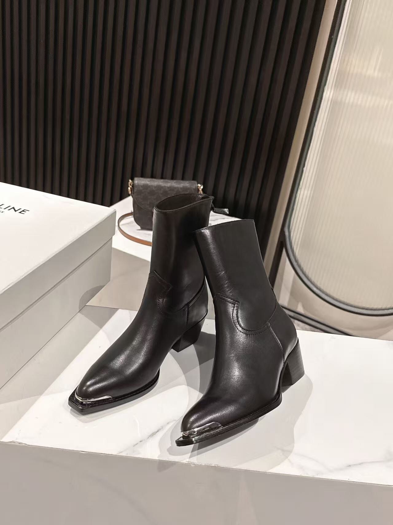 CELINE 2025/SS Fashion Boots Retro European Style - LY00410